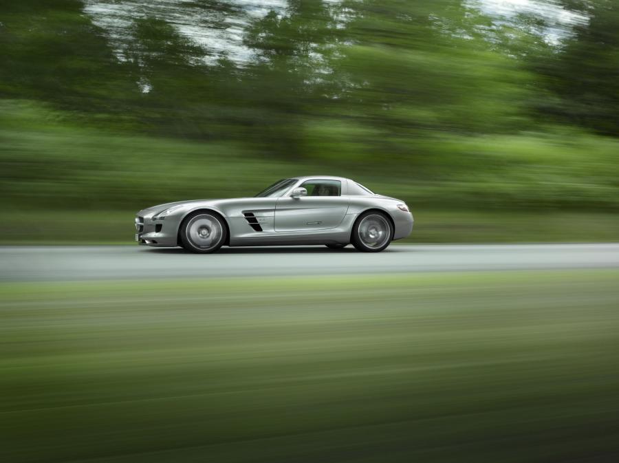  Mercedes-Benz SLS AMG 2010 года  (фото 240 из 526)